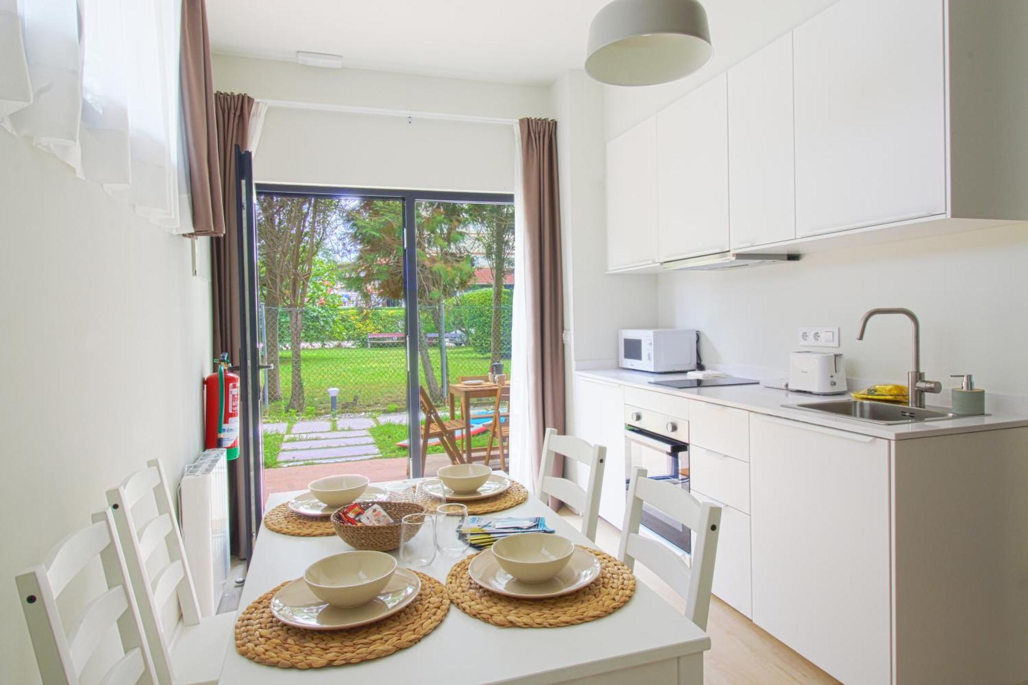 Apartamentos Costa Meron ซาน บีเซนเต เด ลา บาร์เกรา ภายนอก รูปภาพ